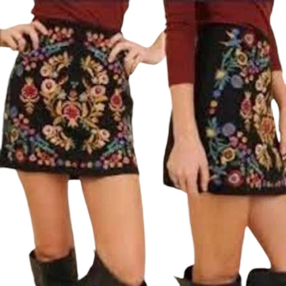 Umgee‎ Women’s Floral Embroidered Boho Mini Skirt Size S